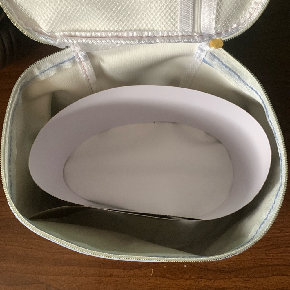 *5/$5* NWT Sassy + Chic Blue Large Makeup Bag - Picture 7 of 8